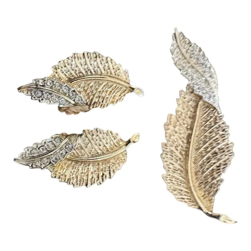 Sarah Coventry Pin & Clip Earrings 1961‎ Rhinestone Fashion Leaf Collection